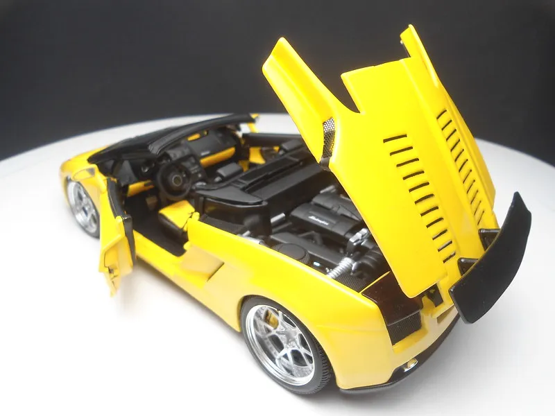 49454 bburago gallardo diecast opening doors