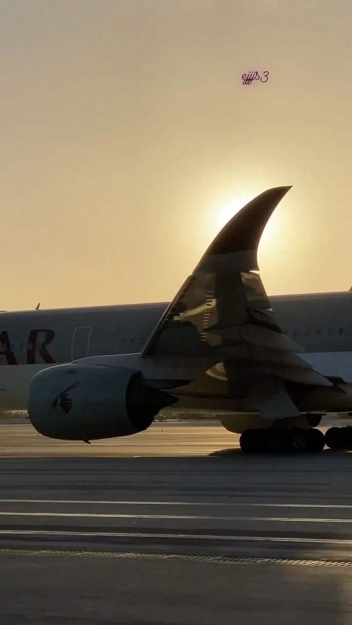 49456 qatar airways boeing 777 300er