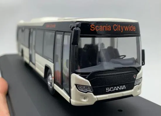 /img/49461-scania-bus-diecast-cleaning.webp