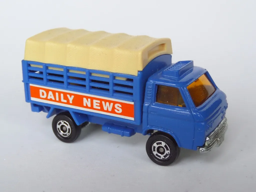 49470 tomica isuzu 117 coupe