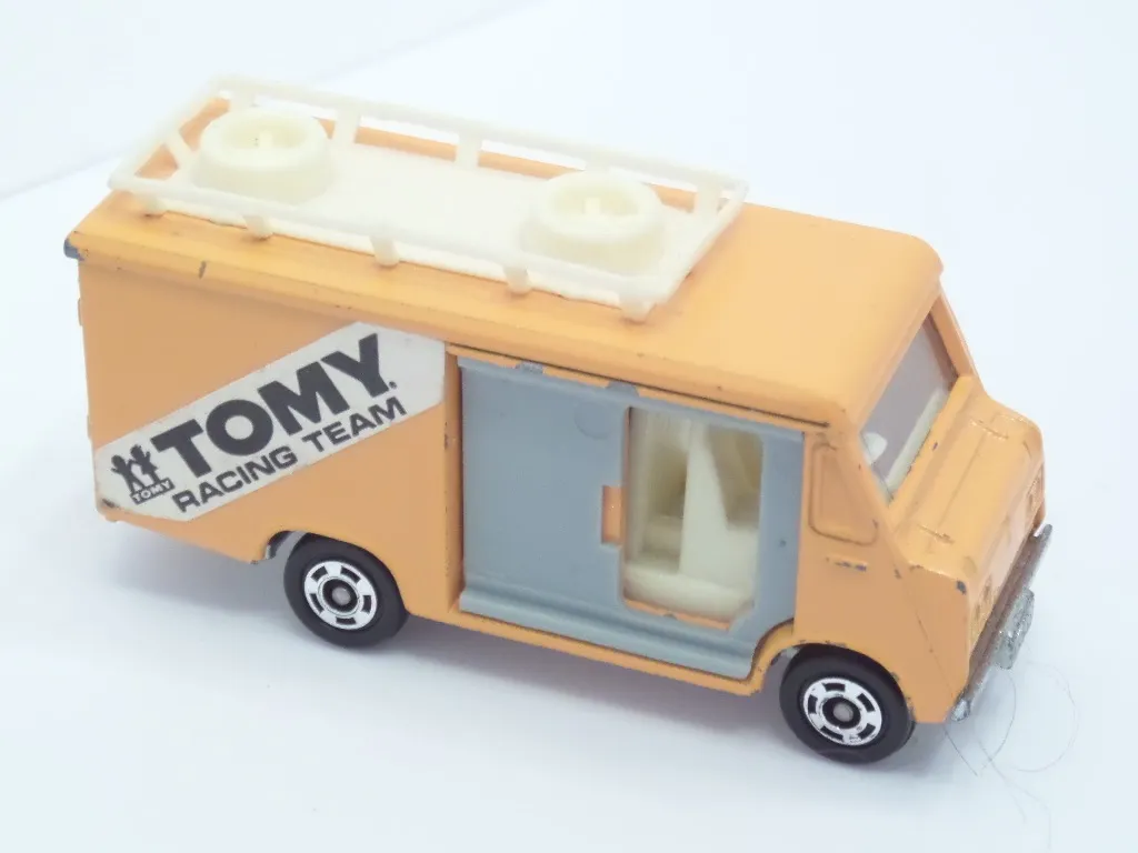 49470 tomica nissan skyline