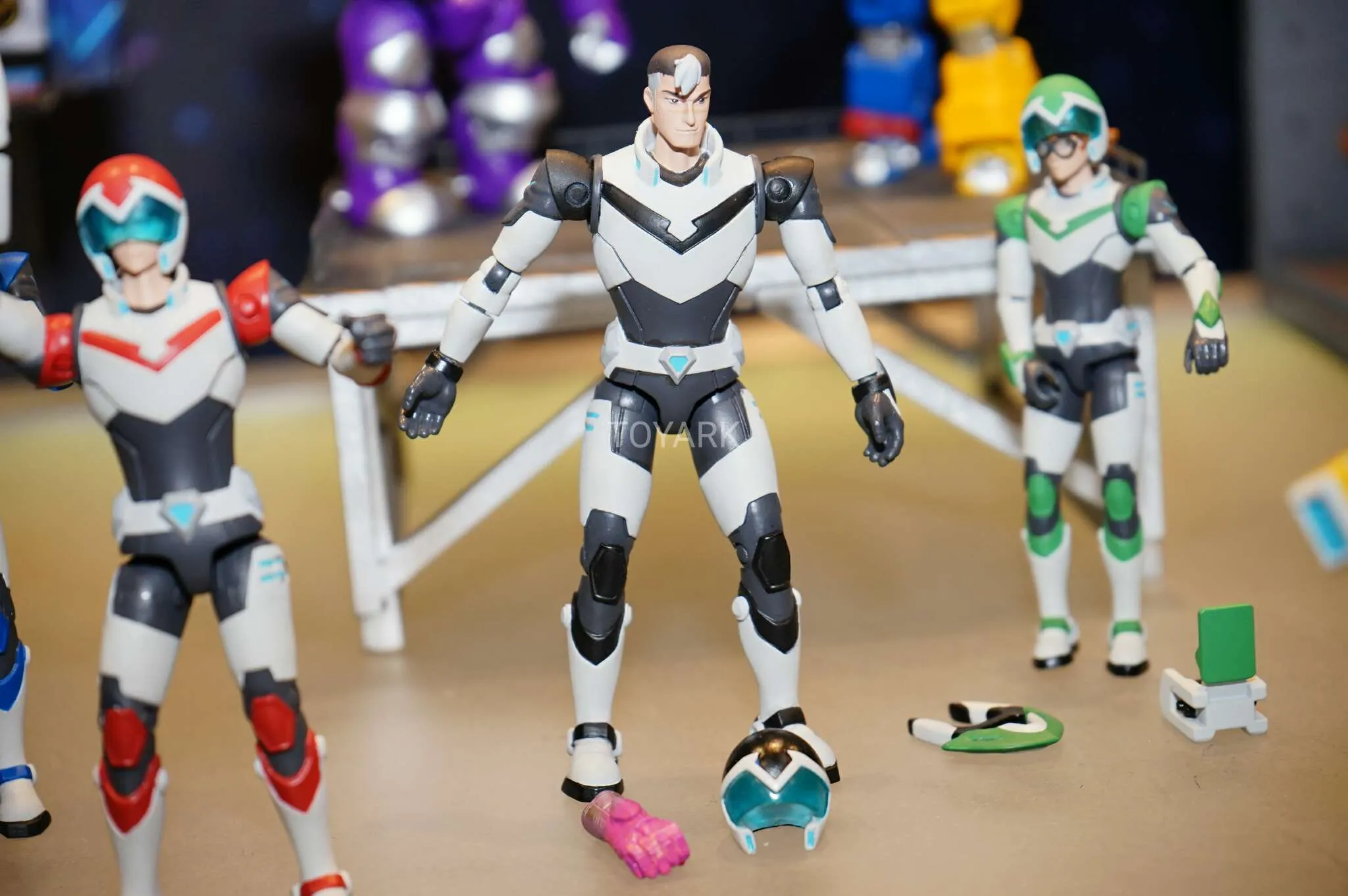 49483 voltron diecast 2017 detail