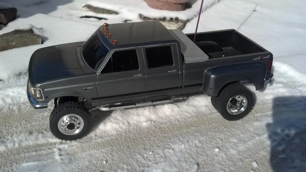 /img/49498-diecast-obs-ford-truck-display.webp