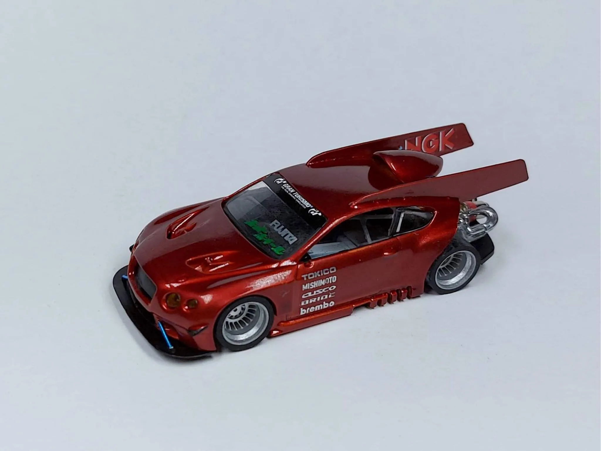 /img/49500-custom-diecast-car-display-case.webp