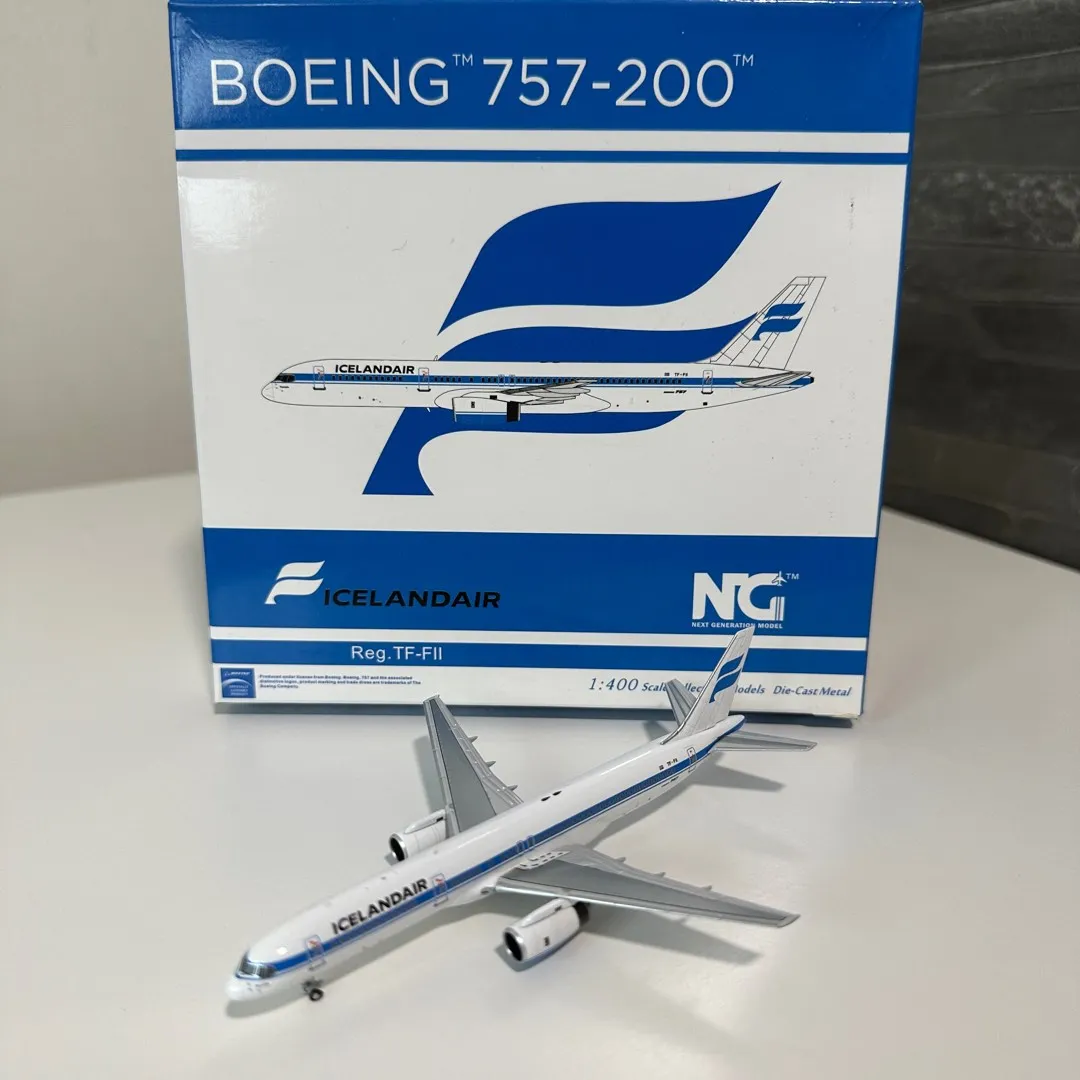 /img/49521-diecast-airplane-where-to-buy.webp
