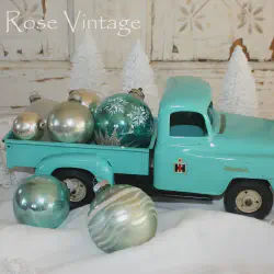 /img/49543-old-diecast-model-truck-7.webp