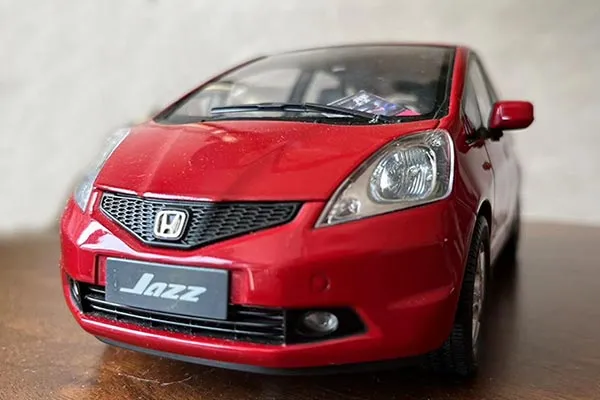 49562 1990s jazz diecast car