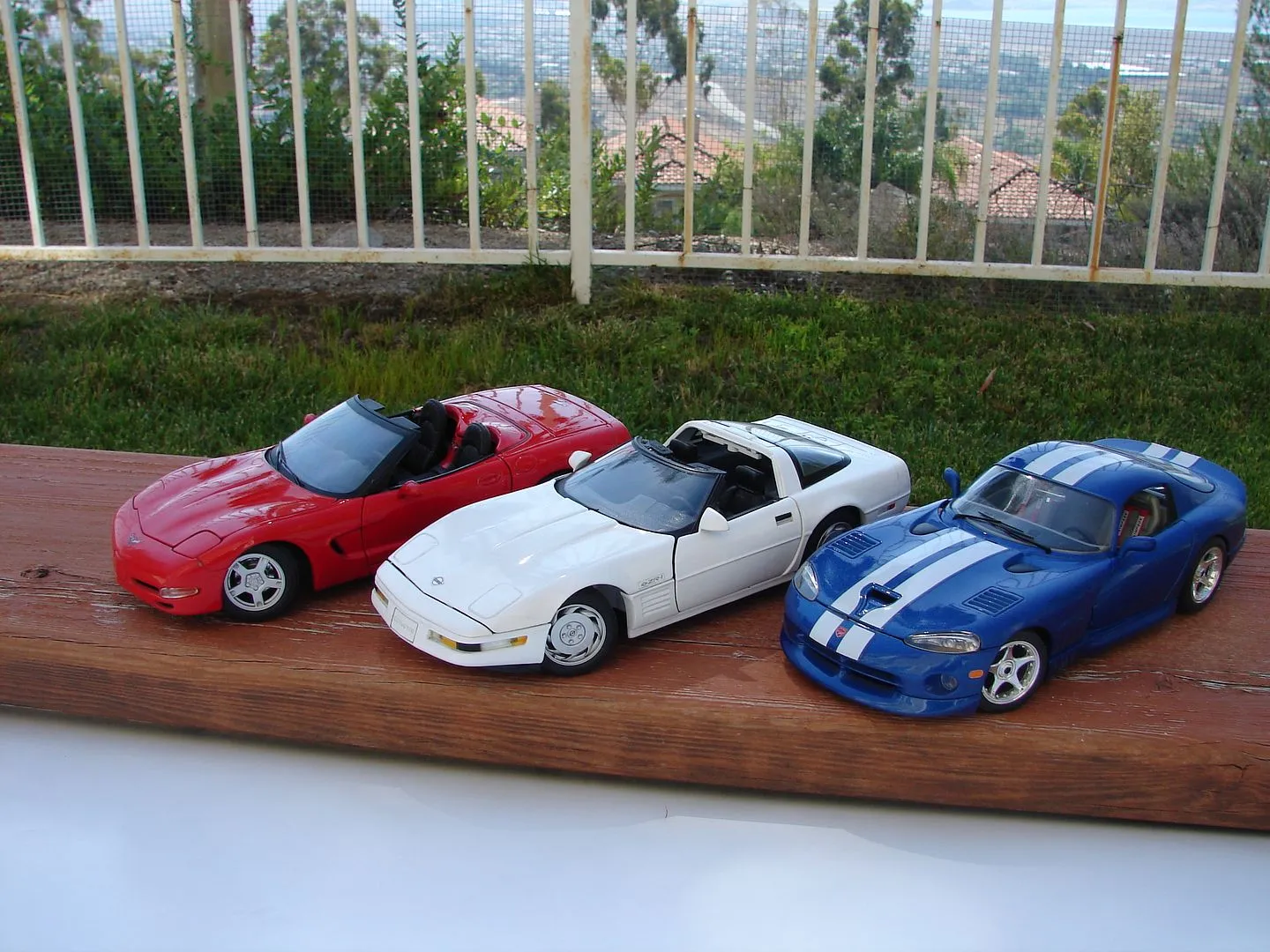 /img/49562-diecast-car-cleaning.webp