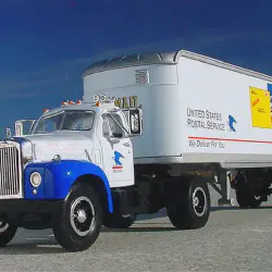 /img/49573-peterbilt-ladder-truck.webp
