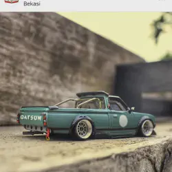 /img/49584-diecast-car-cleaning.webp