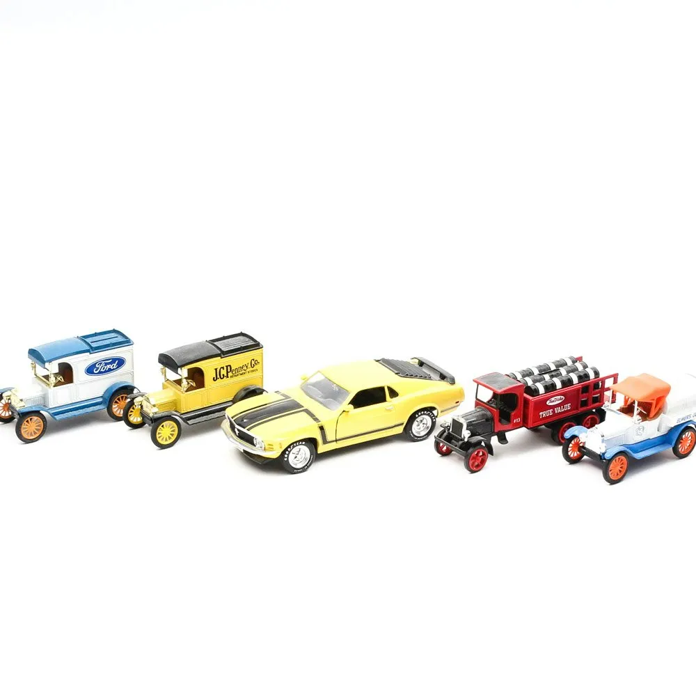 /img/49585-diecast-car-collector-community.webp