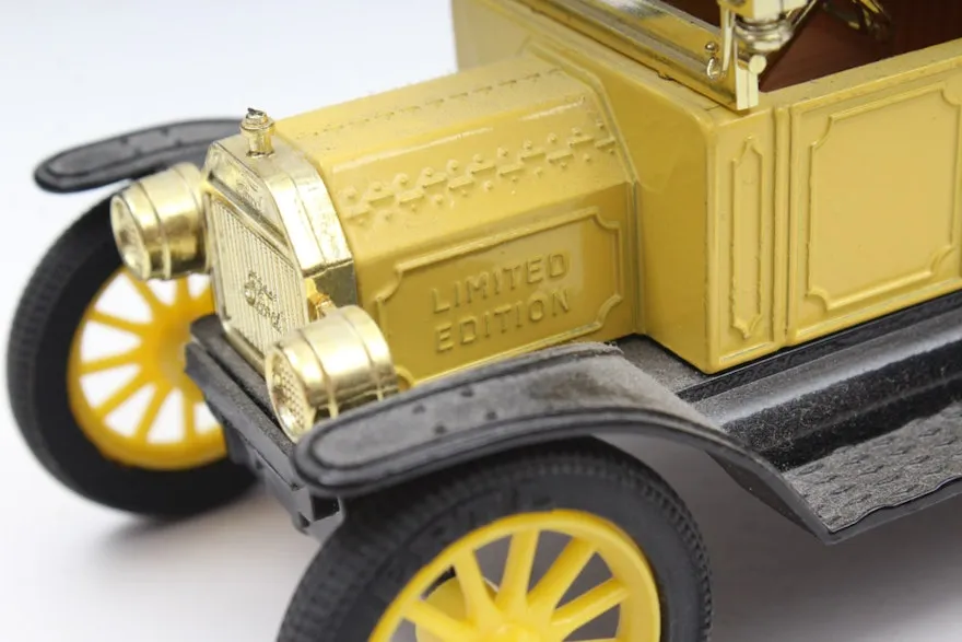 49585 diecast car condition assessment