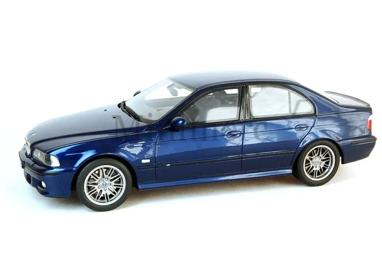 49587 bmw e39 m5 diecast history