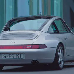 /img/49589-porsche-993-diecast-model-7.webp