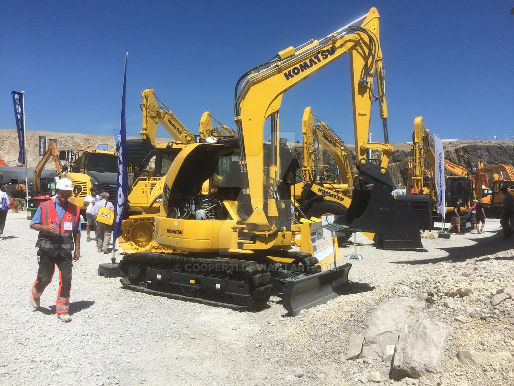 49593 komatsu pc400lc 10 diecast