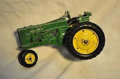 /img/49594-collecting-diecast-tractors-tips.webp