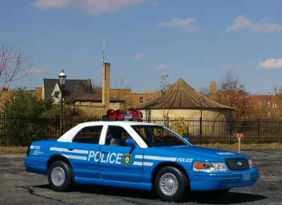 49597 diecast crown victoria detail
