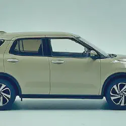 /img/49610-diecast-toyota-raize-display.webp