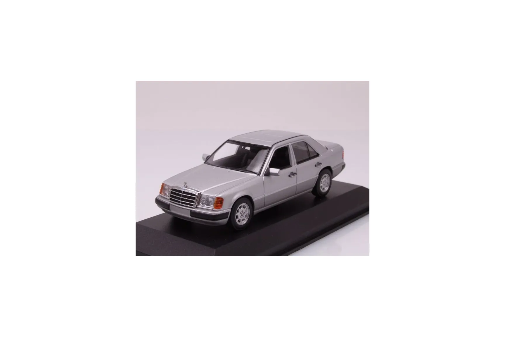 49614 1 43 diecast mercedes