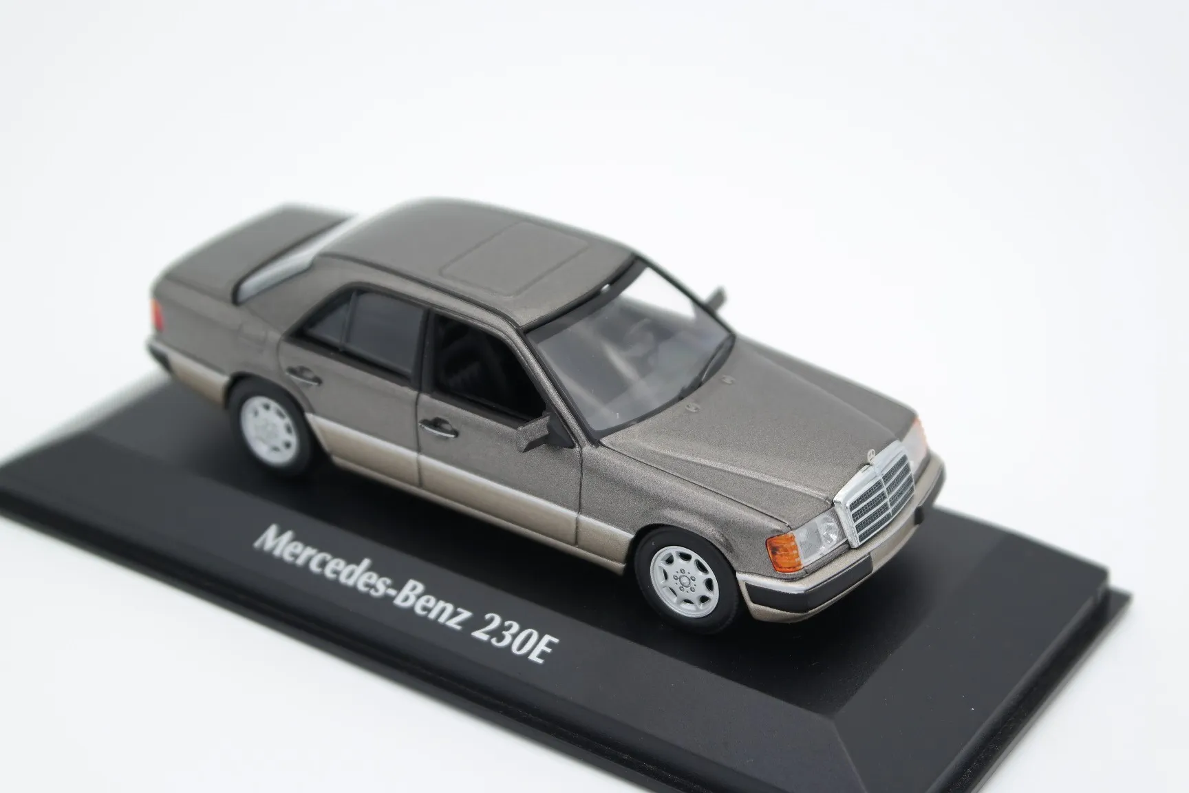 49614 diecast scales