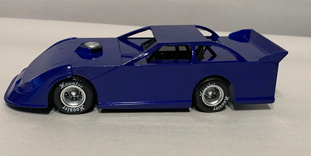 /img/49618-dirt-late-model-diecast-close-up.webp
