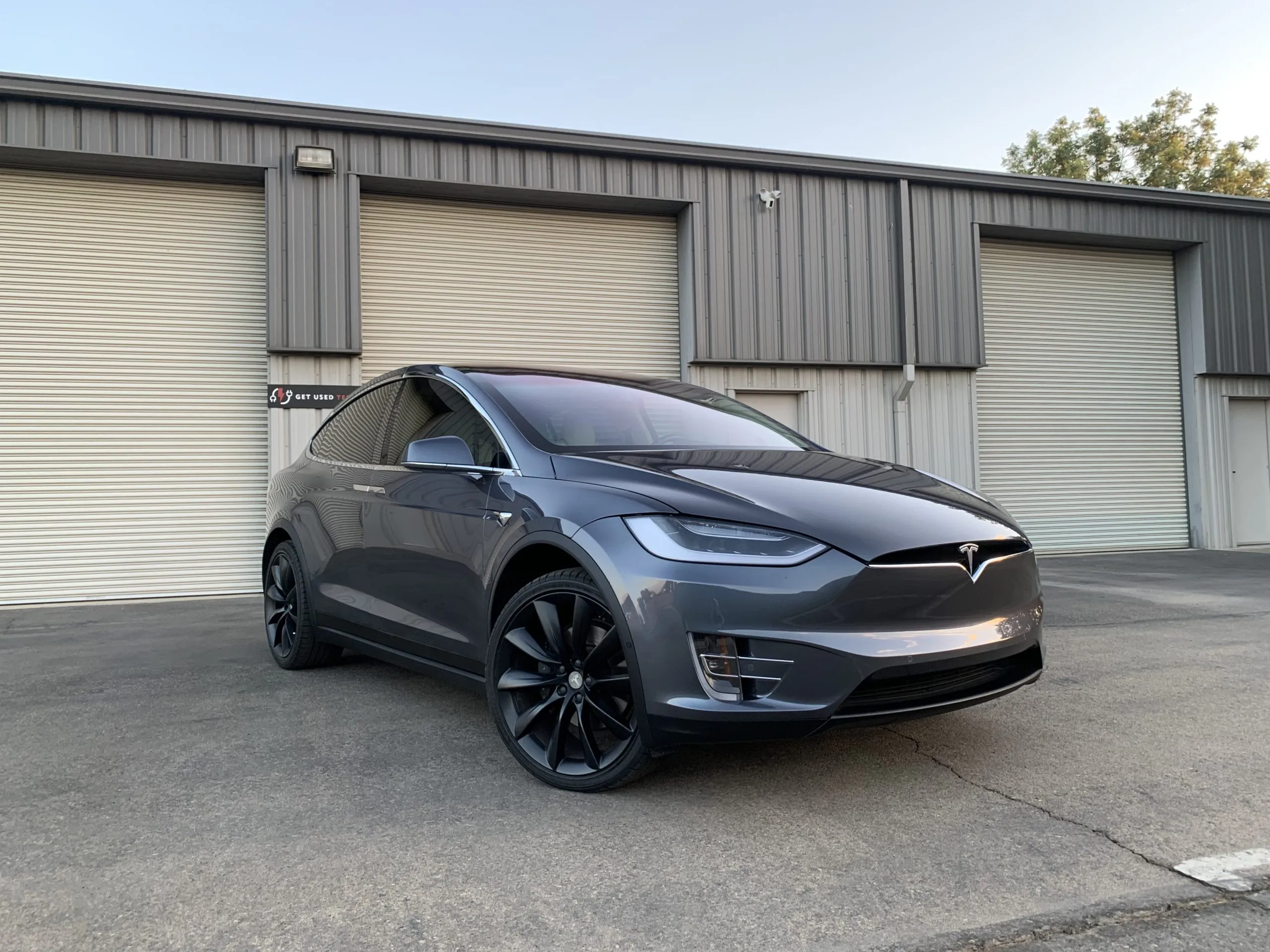49619 tesla model x gray paint