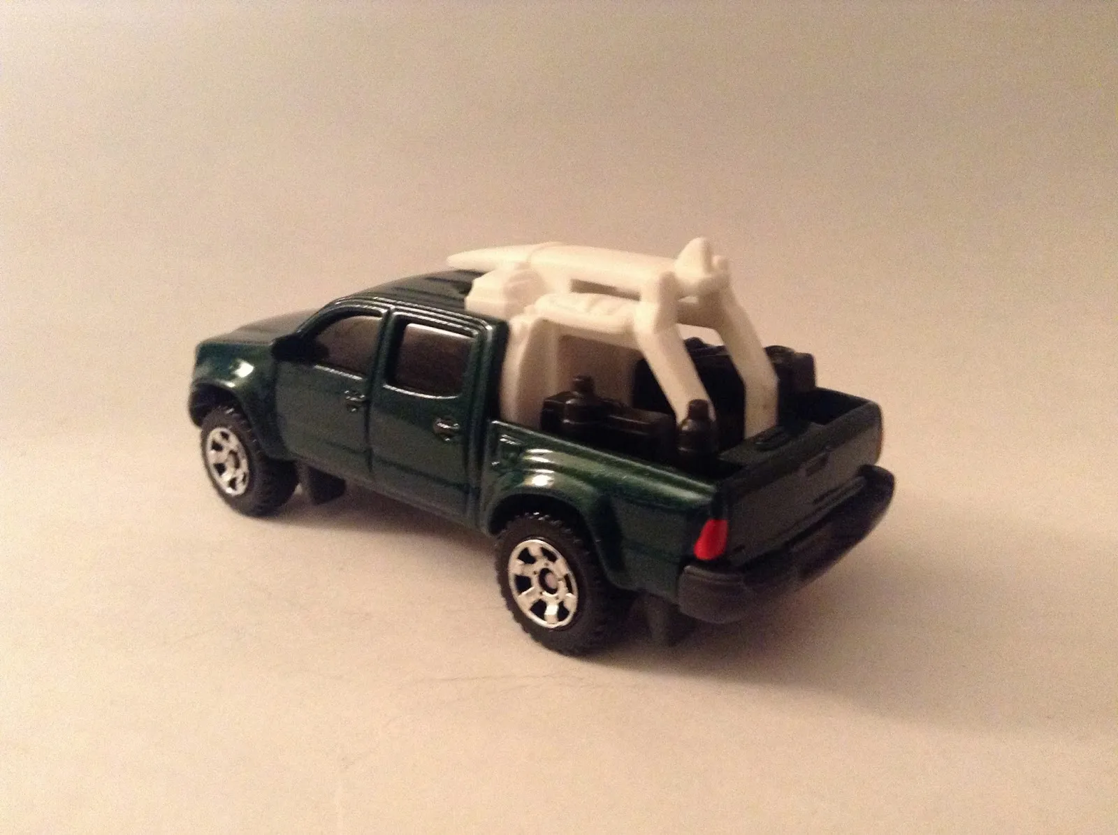 49624 toyota van diecast model2
