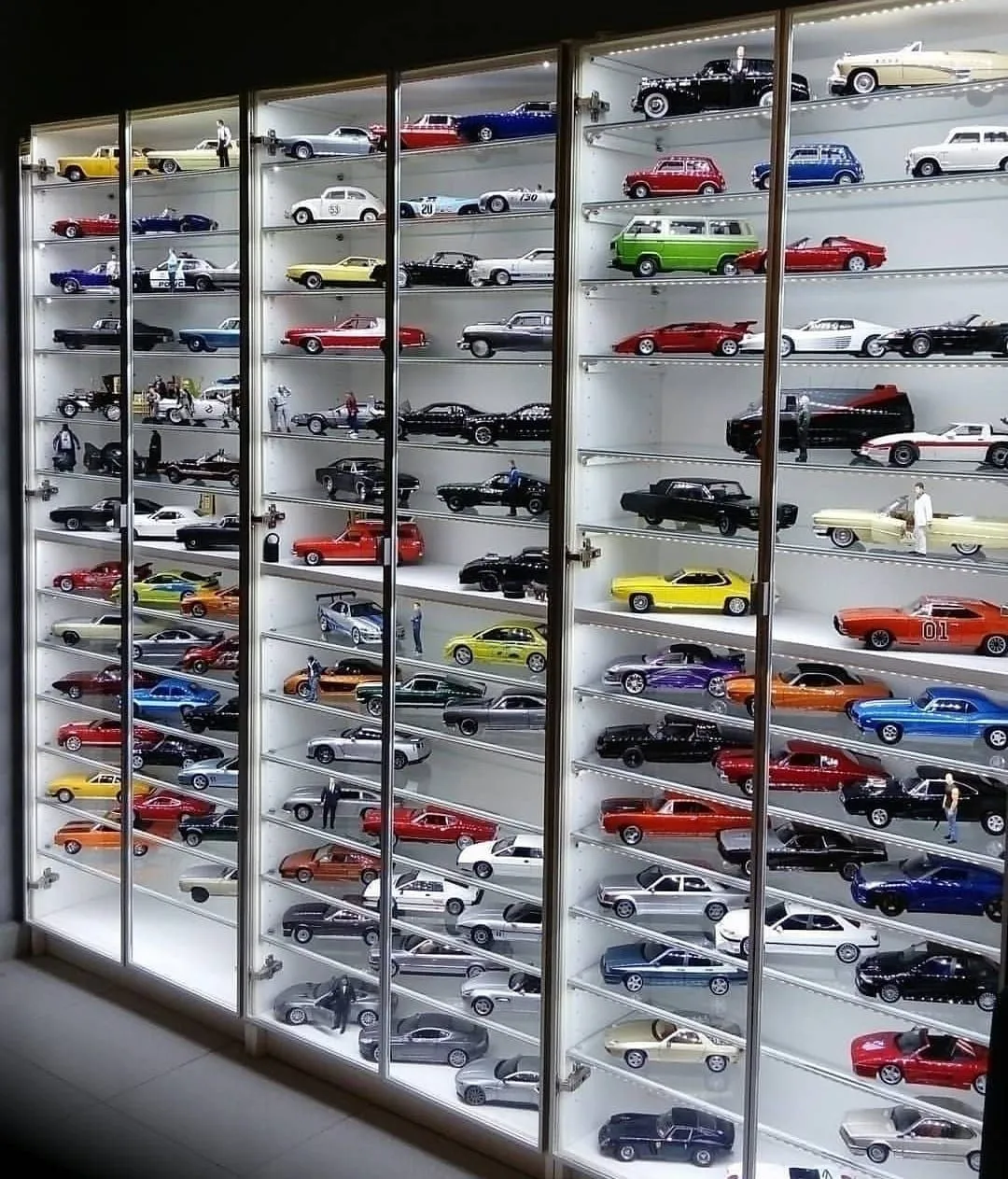 49628 diecast car dealer