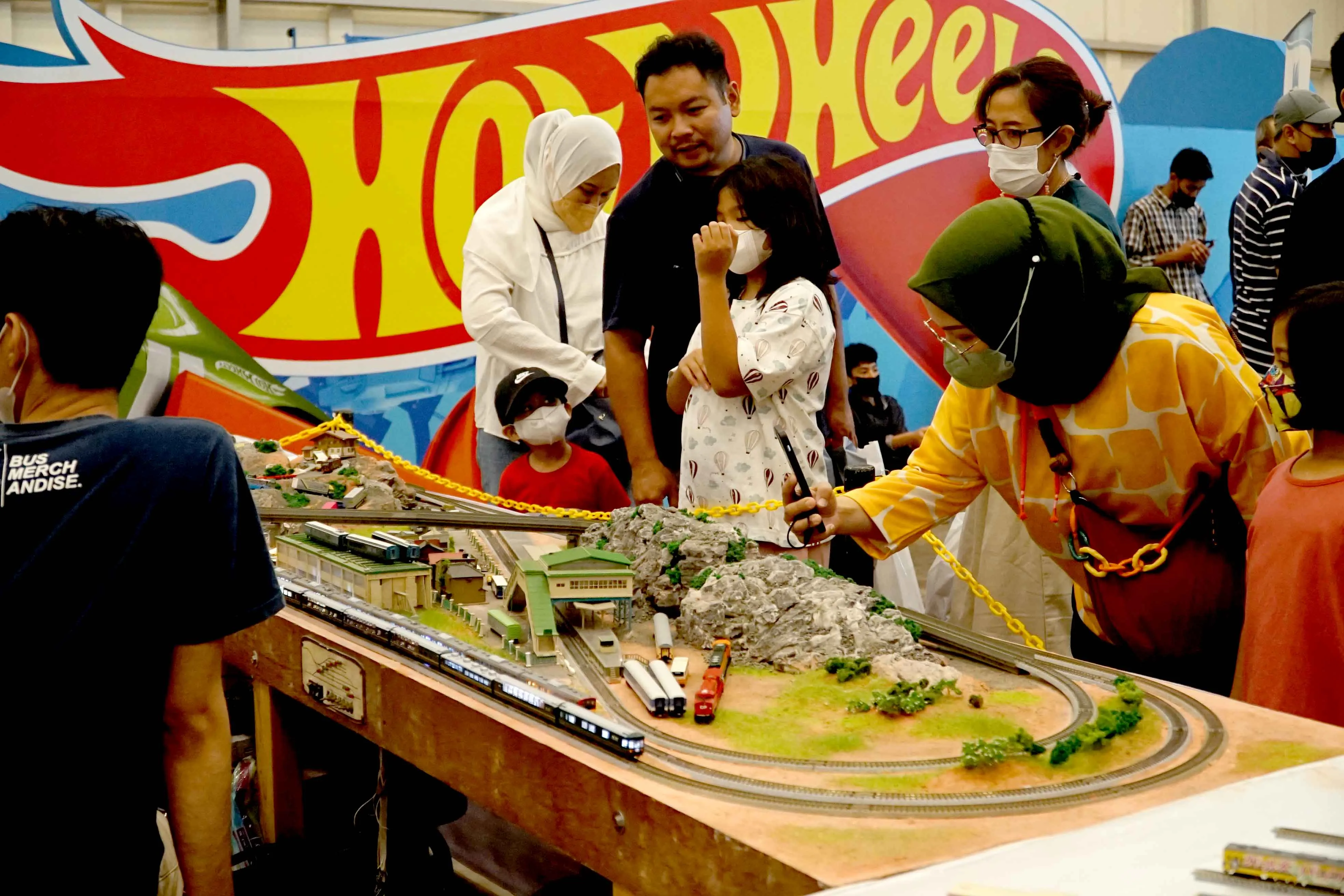 49630 diecast live auction