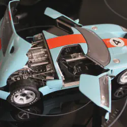 /img/49634-cleaning-diecast-cars.webp
