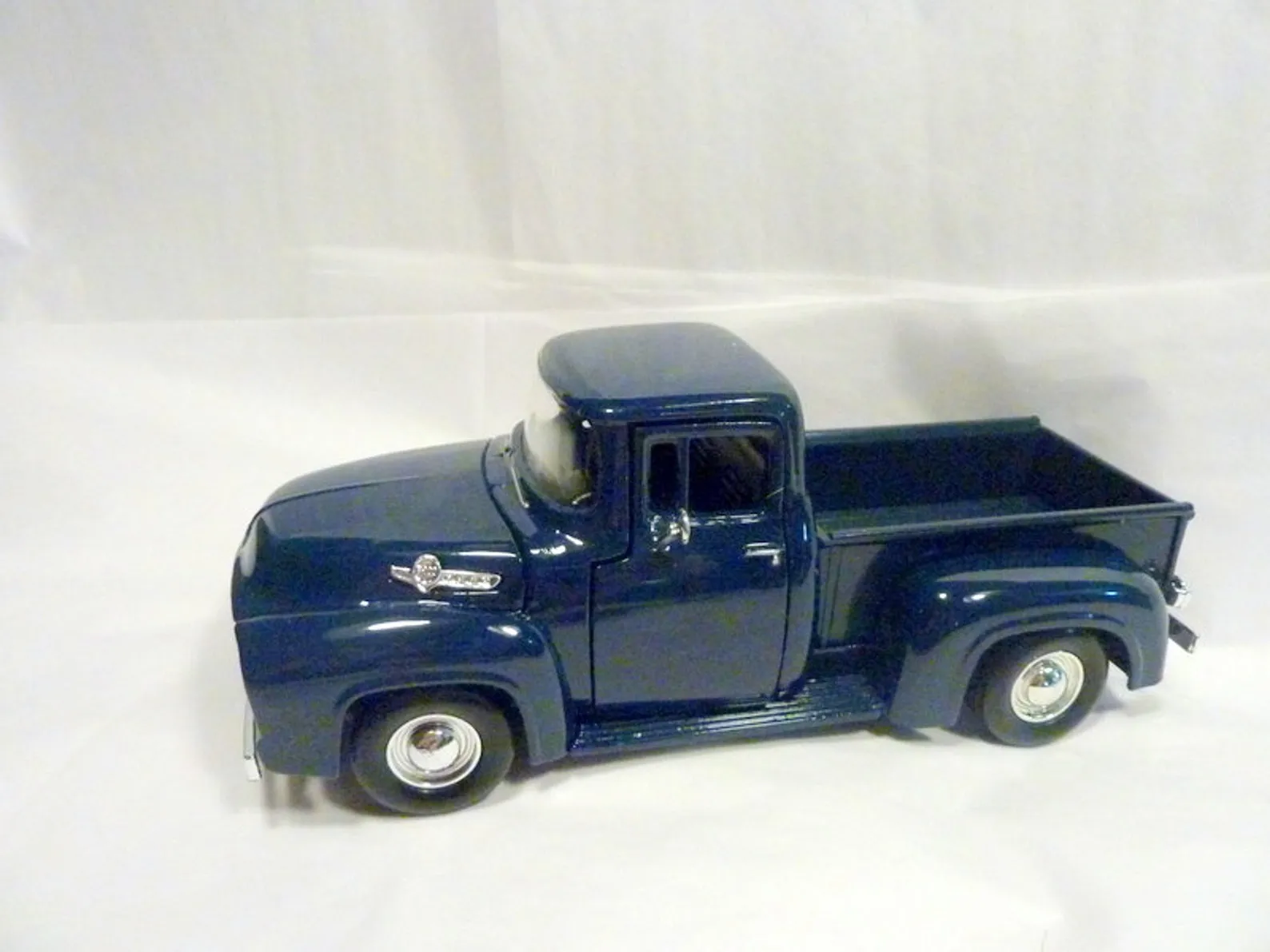49661 diecast blue truck wheels