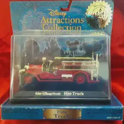 /img/49681-disney-collectible-display.webp