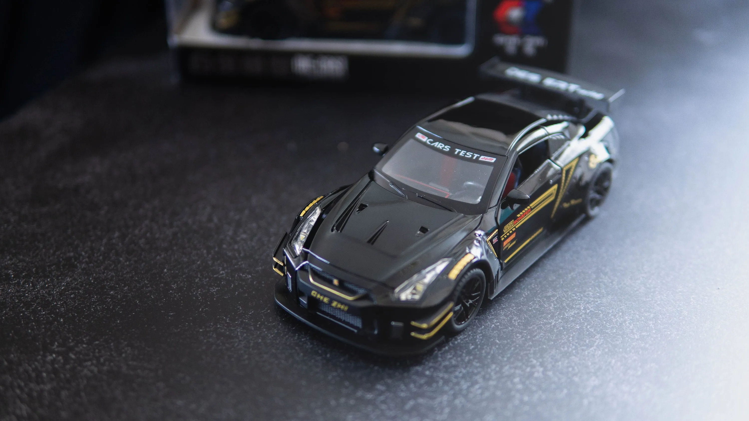 49696 gtr model diecast detailed features