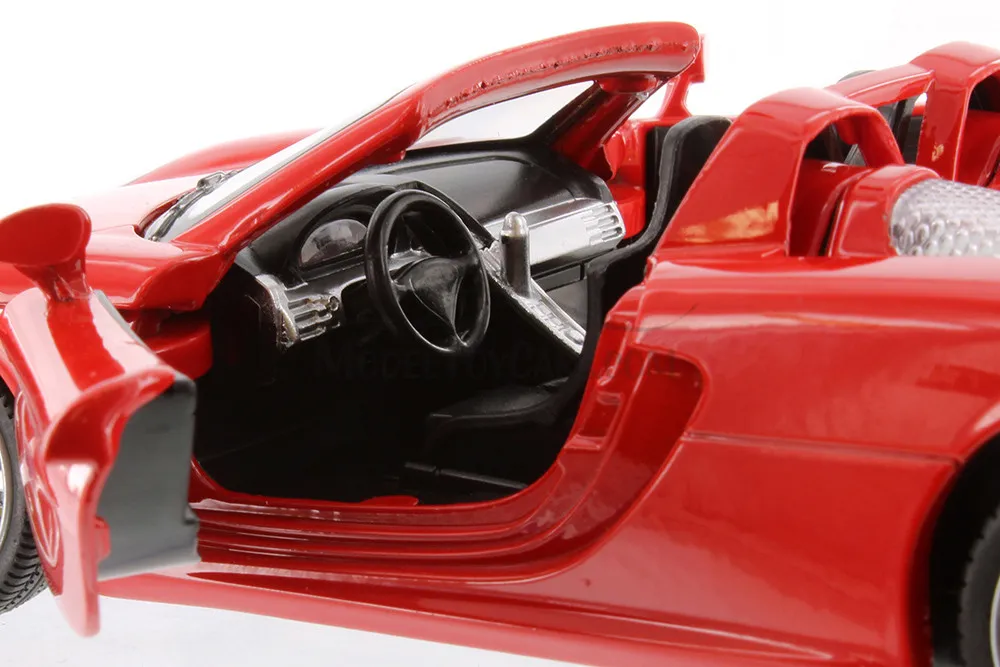 /img/49712-porsche-gt4-diecast-display.webp