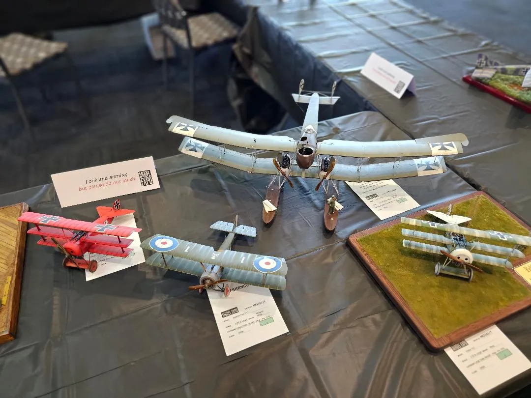 49715 diecast model expo layout