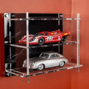 /img/49741-organizing-disney-cars.webp