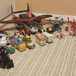 /img/49745-planes-diecast-display.webp